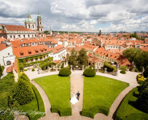 Dasha & Andrew in the Pruhonice Castle