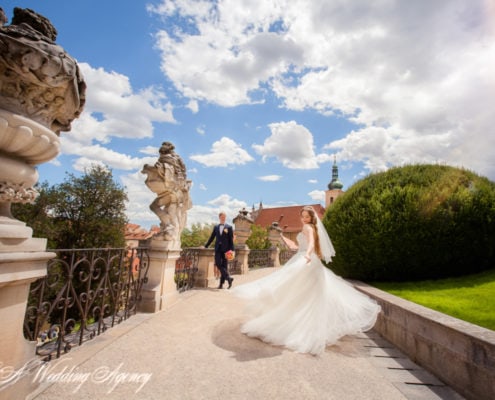 Dasha & Andrew in the Pruhonice Castle